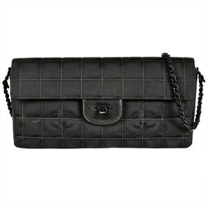 CHANEL Black Shoulder Bag